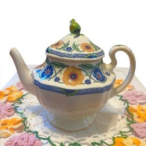 Wedgwood Rhodes antique Ceramic Teapot from 1922 from Etruria England USA Patent